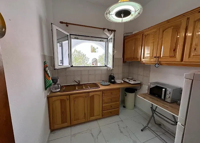 Family House 2 Near Lägenhet