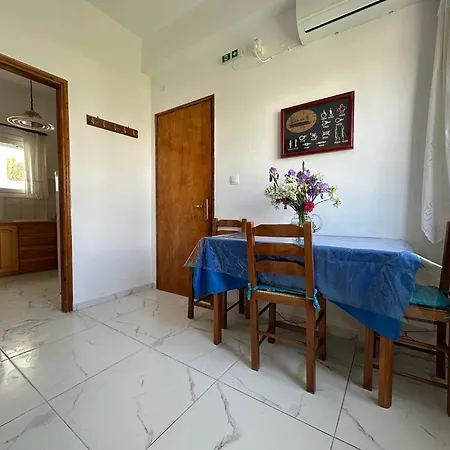 Family House 2 Near *