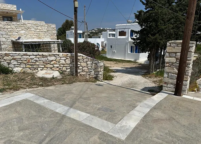 Family House 2 Near Apartment