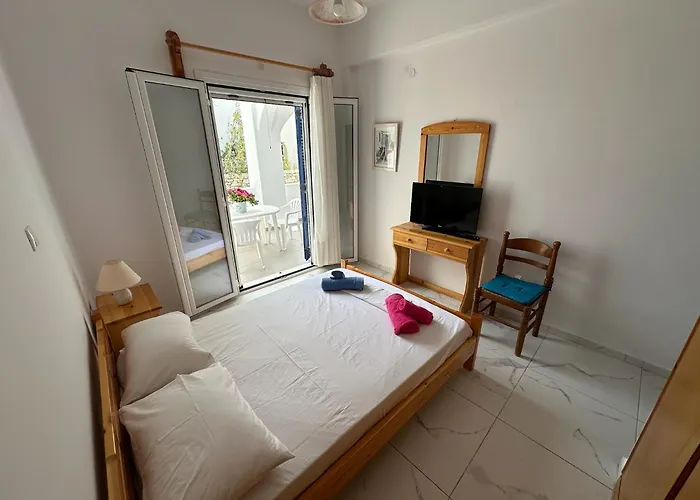 Apartment Family House 2 Near Logaras